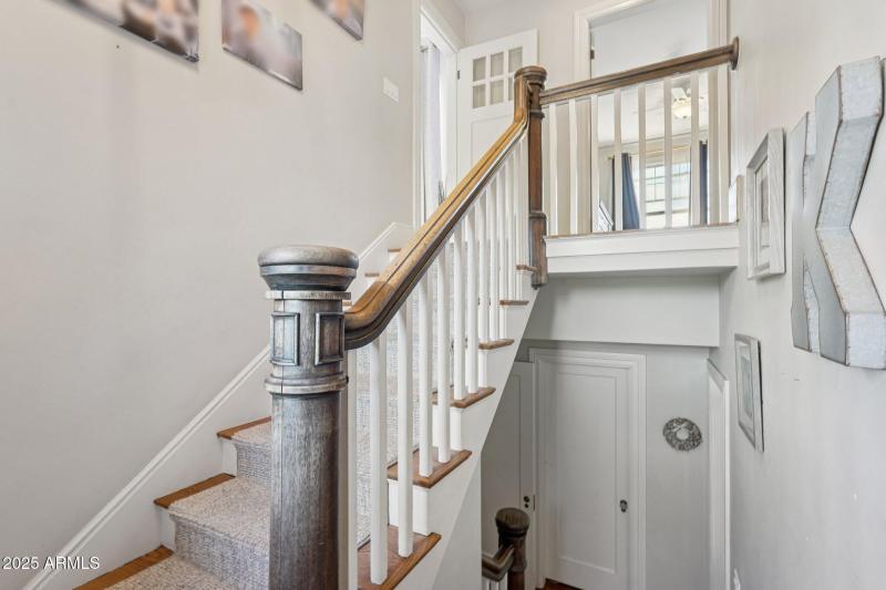 39-web-or-mls-W Lynwood St-S1412-039