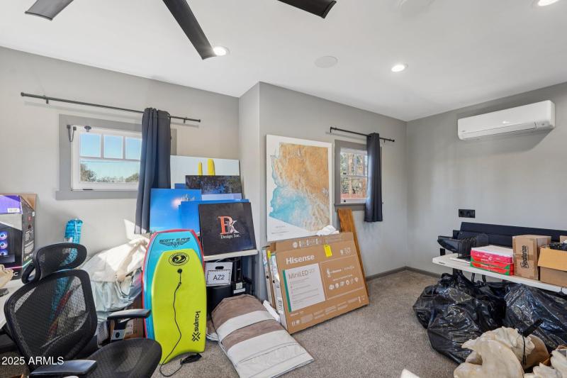 49-web-or-mls-W Lynwood St-S1412-049