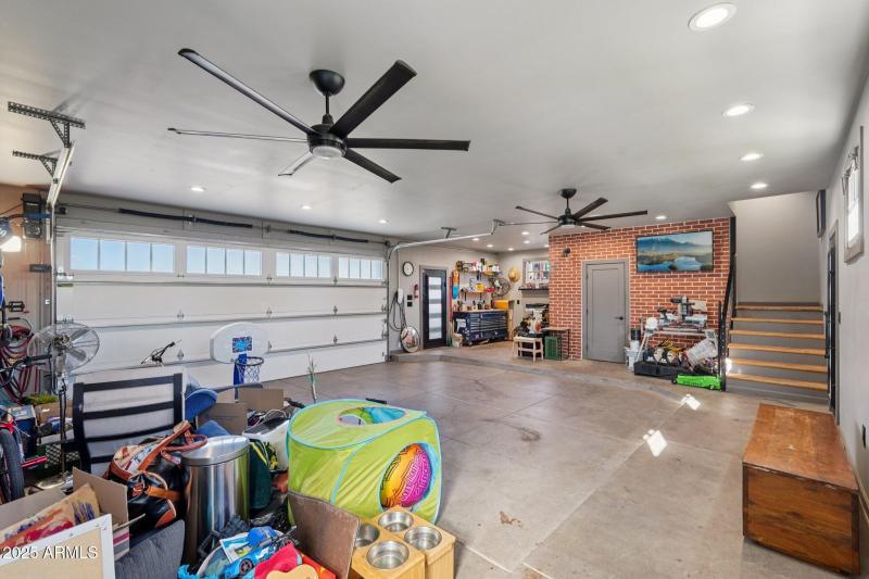 50-web-or-mls-W Lynwood St-S1412-050