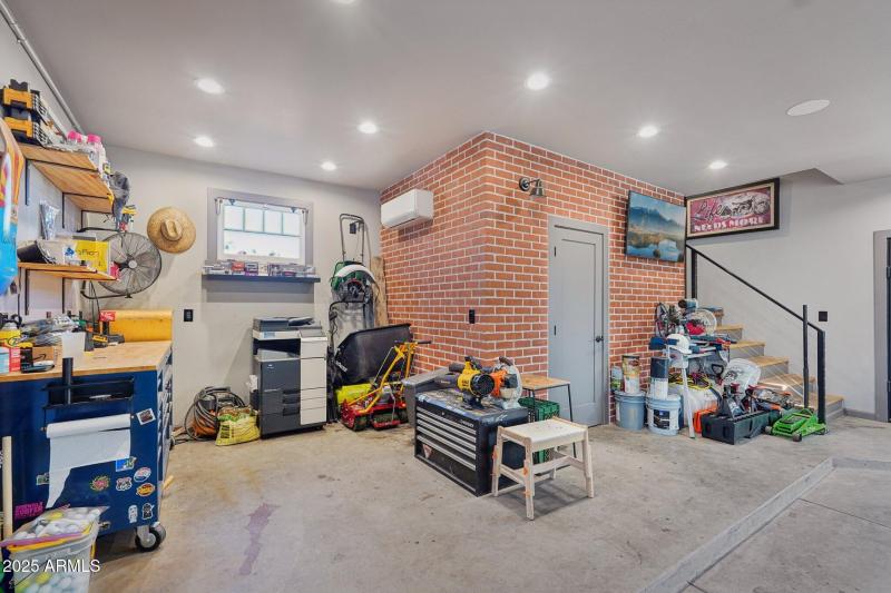 51-web-or-mls-W Lynwood St-S1412-051