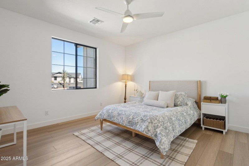 29-web-or-mls-13637-e-eclipse-dr