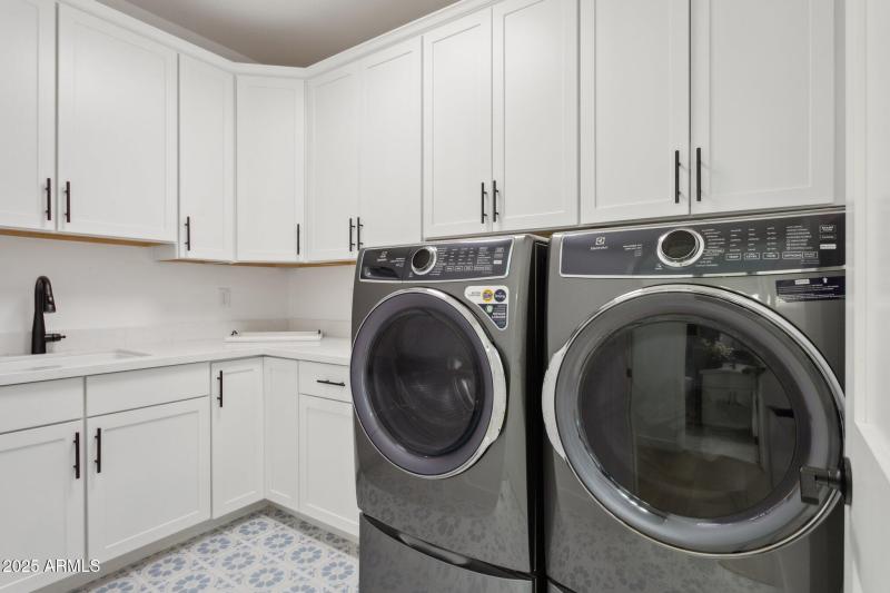 38-web-or-mls-13637-e-eclipse-dr