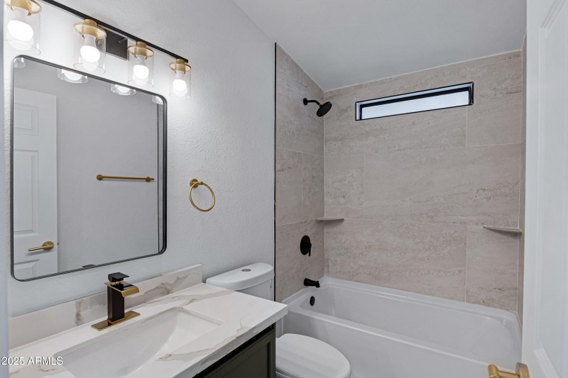 4556 N Ironwood Dr-17 2