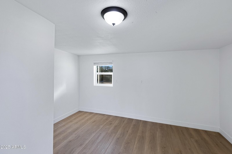 4556 N Ironwood Dr-24