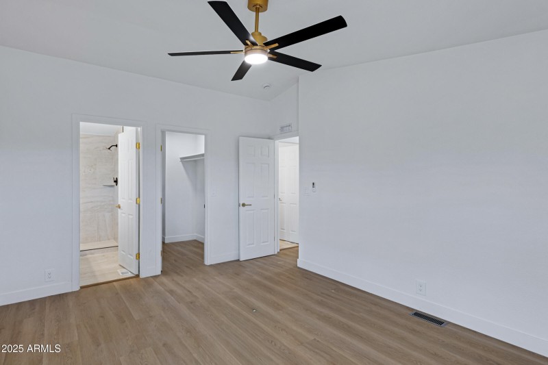 4556 N Ironwood Dr-19 4