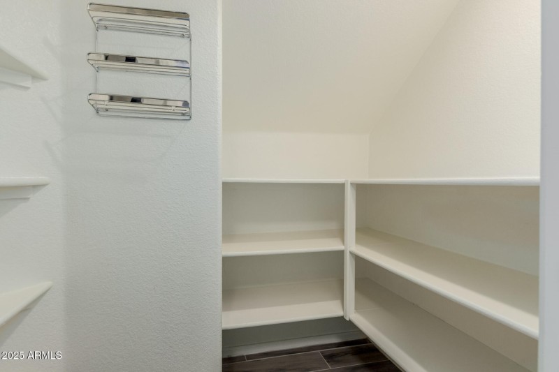Walk-in Pantry