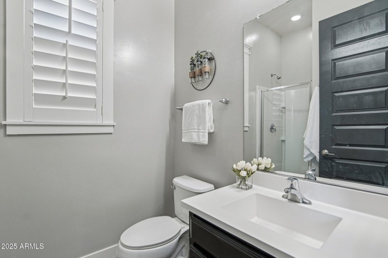 Bedroom 2 w/en suite