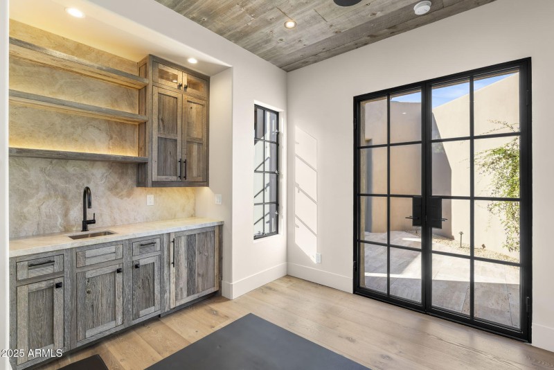 1BR/1BA/FP/W-D Casita=Ensuite BR 5 of 5