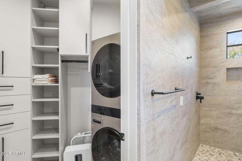 1BR/1BA/FP/W-D Casita=Ensuite BR 5 of 5