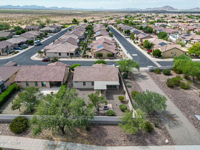 No Neighbor to the North