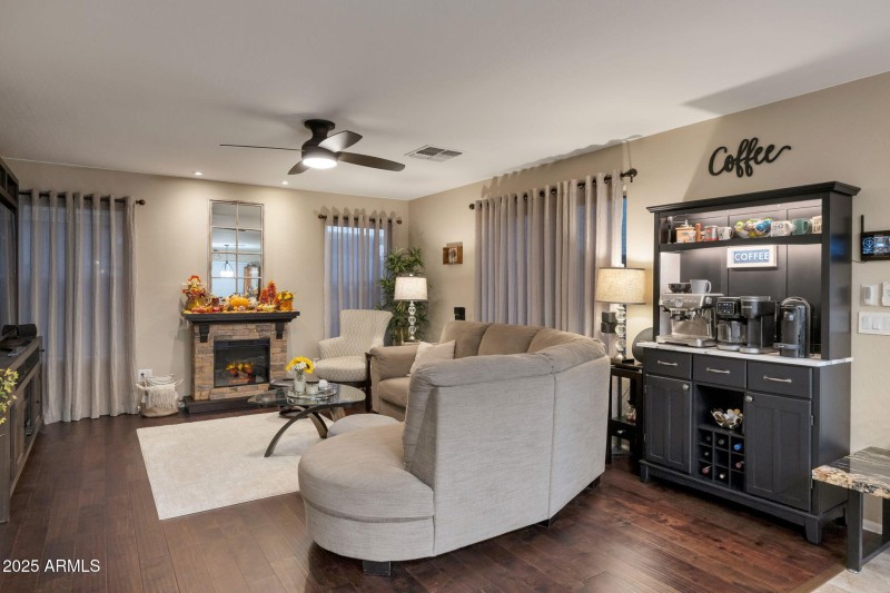 11-web-or-mls-QP-5936