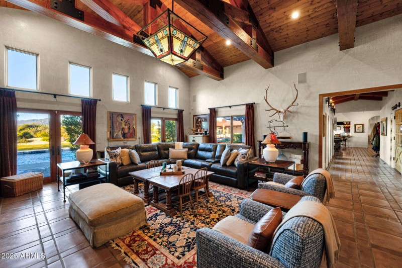 Entertaining Space/Living Room