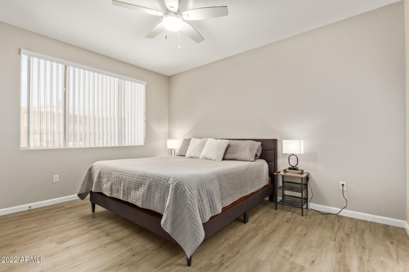 0013-14 - Dessert Foothills