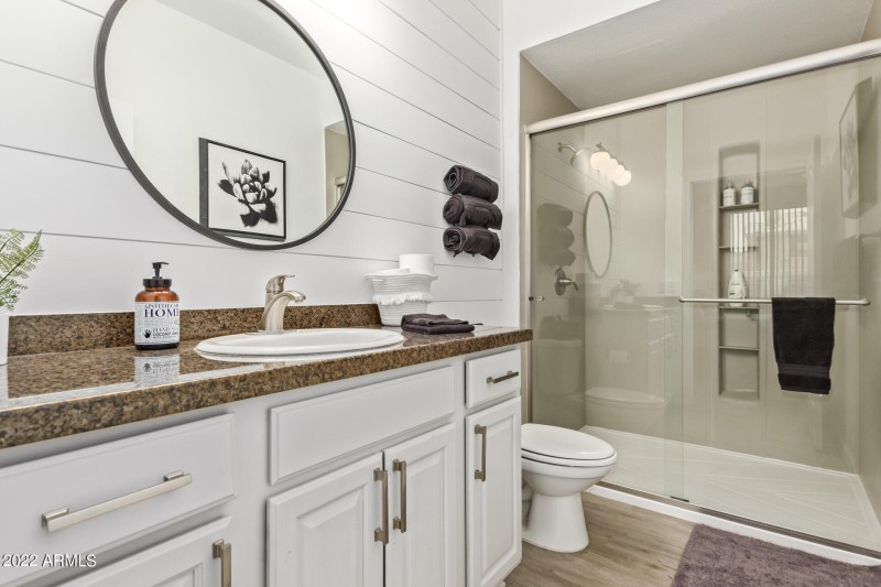 0018-17 - Dessert Foothills