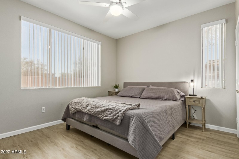 0019-19 - Dessert Foothills