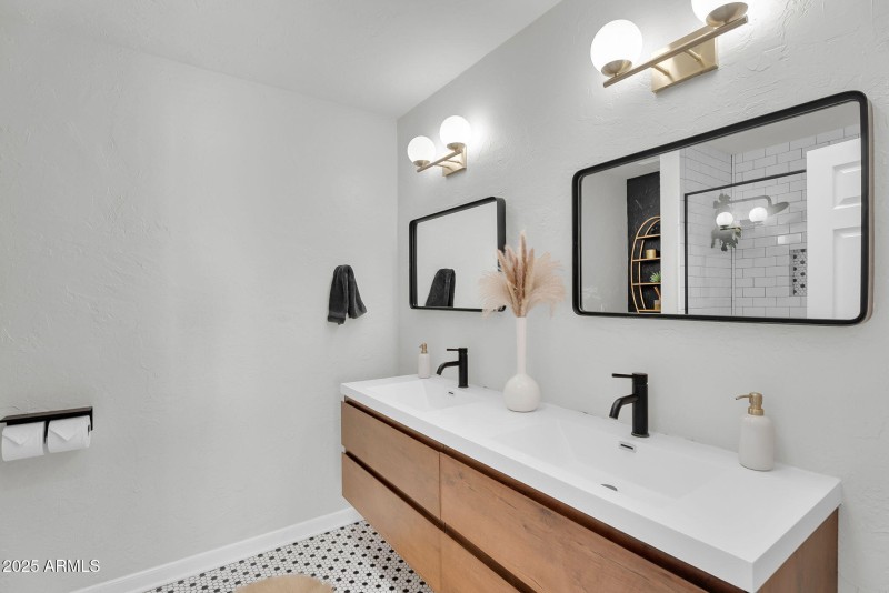 48-web-or-mls-27th-34