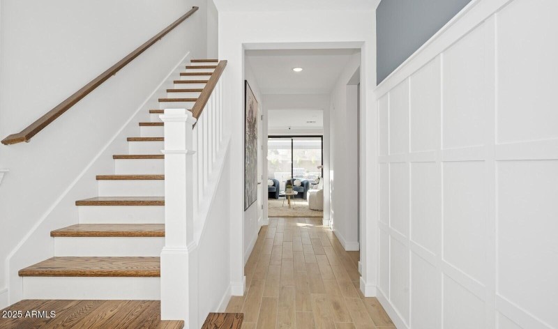 172740_Honeysuckle Trail_Hampton_Entrywa