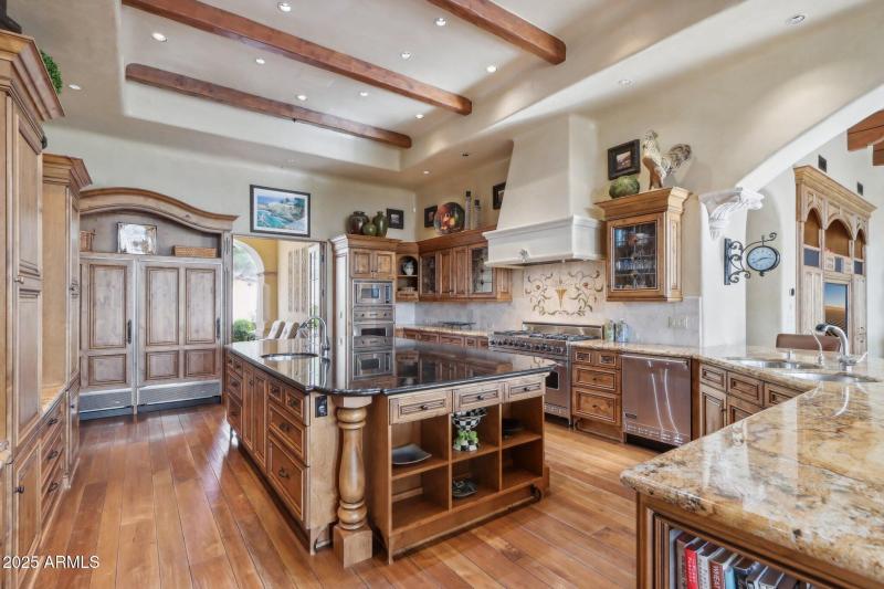 Camelback Mtn • 1-Level Home