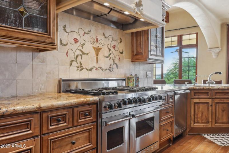 Camelback Mtn • 1-Level Home