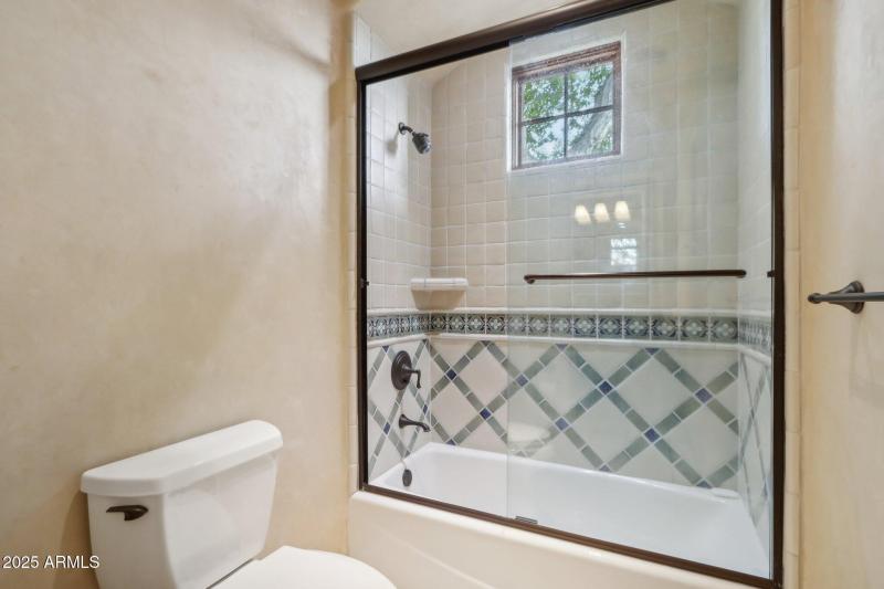 Camelback Mtn • 1-Level Home