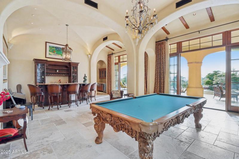 Camelback Mtn • 1-Level Home