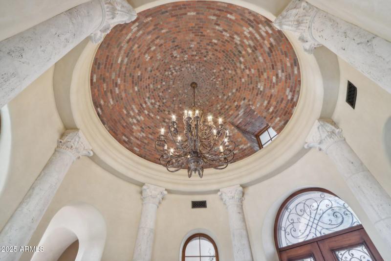 Camelback Mtn • 1-Level Home