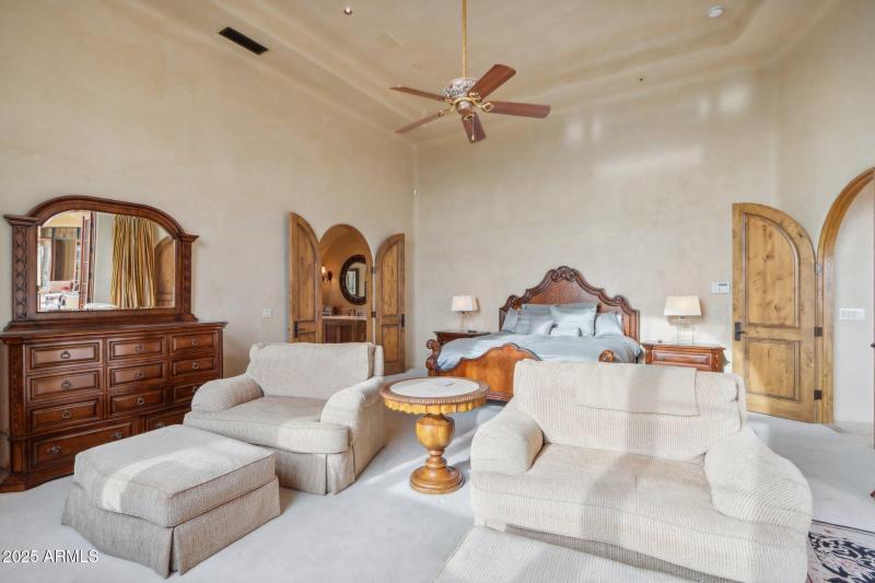 Camelback Mtn • 1-Level Home