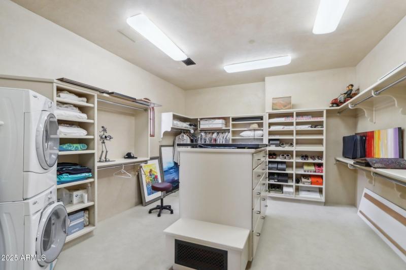 Camelback Mtn • 1-Level Home