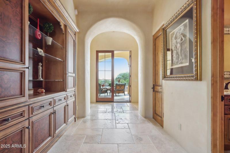 Camelback Mtn • 1-Level Home