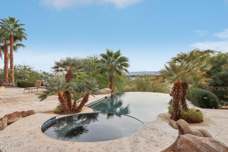 Camelback Mtn • 1-Level Home