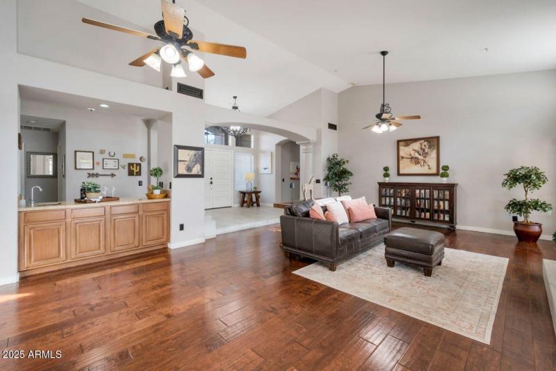 GORGEOUS HARDWOOD FLOORS