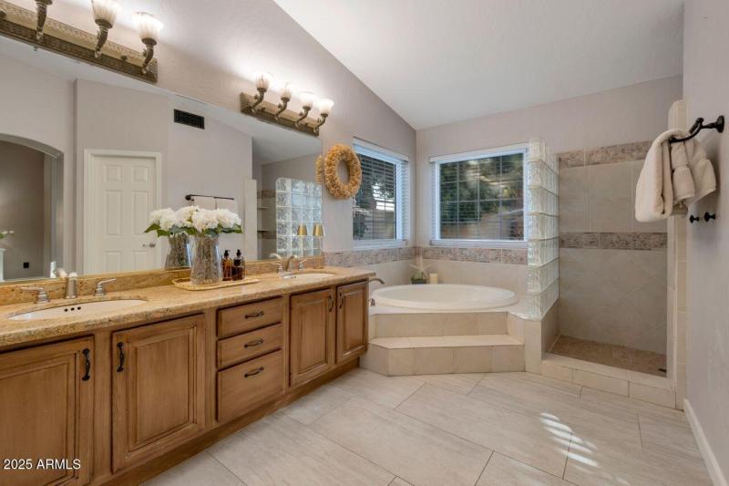 DUAL SINKS IN PRIMARY BA