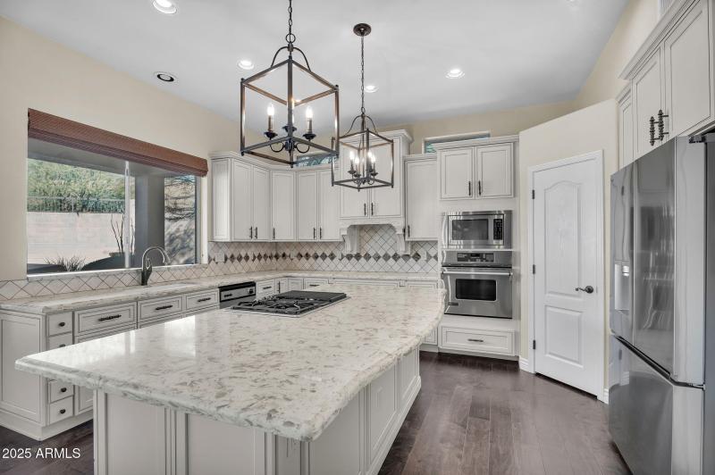 18-web-or-mls-18-web-or-mls-Sienna-15