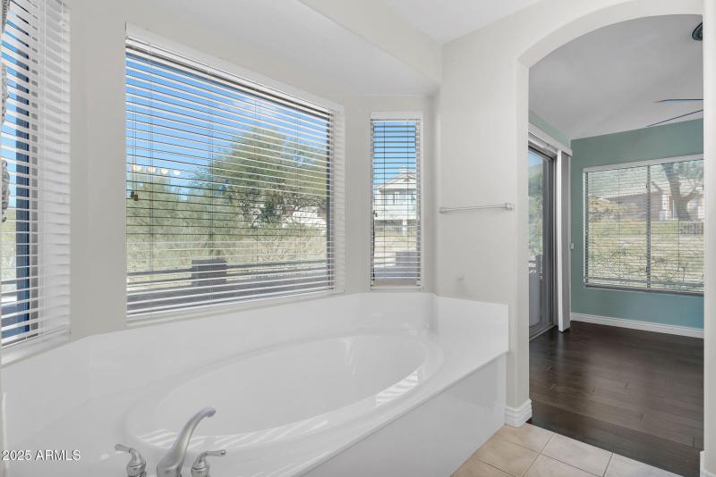 28-web-or-mls-28-web-or-mls-Sienna-25