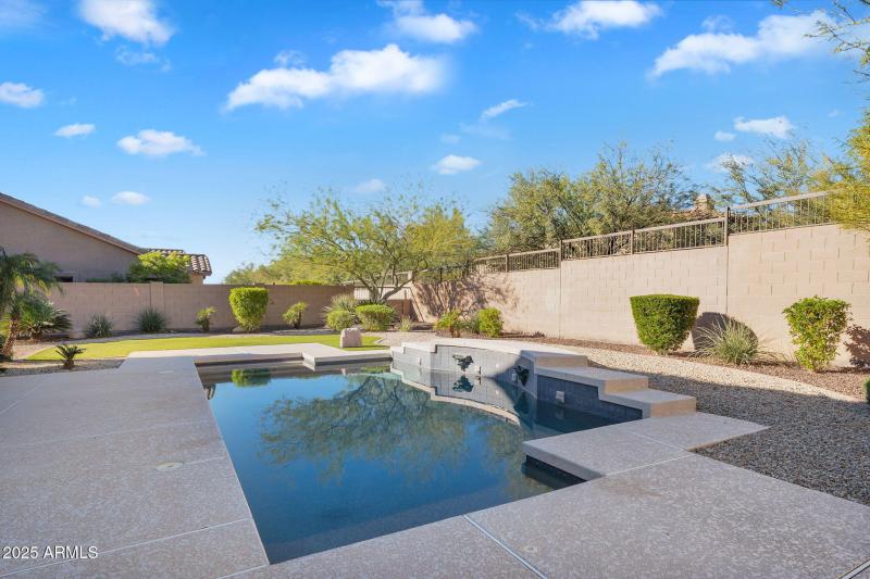 50-web-or-mls-50-web-or-mls-Sienna-47