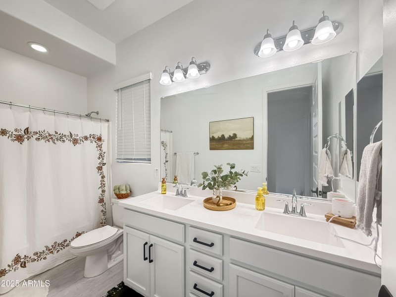 Guest Bathroom – Dual Sinks