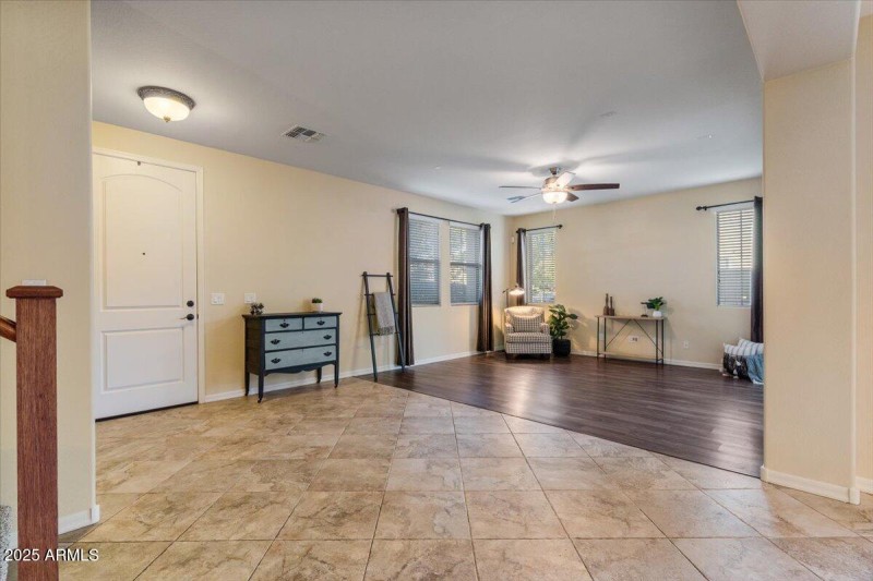 2387 N Heritage_Family Room