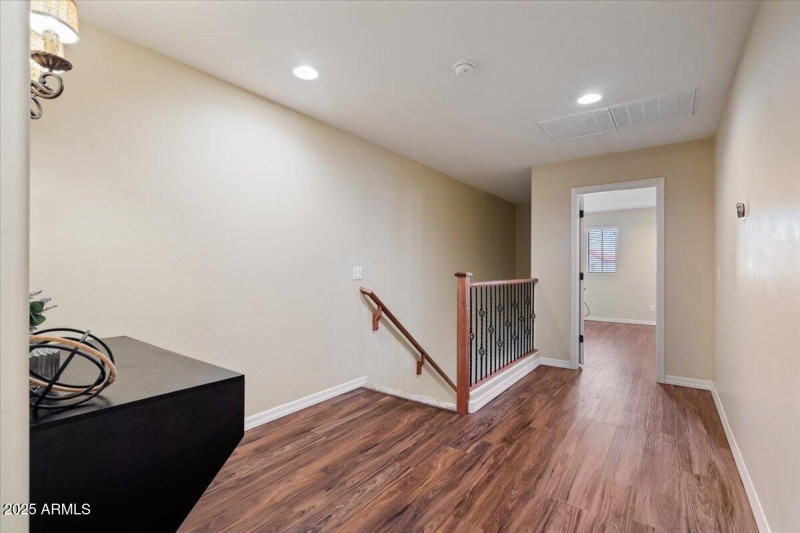 2387 N Heritage_Upstairs Hallway