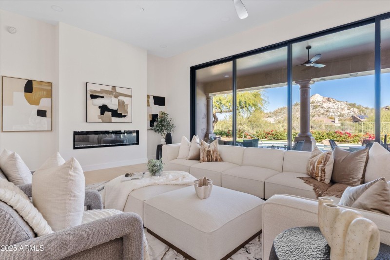 Living Room| Great Room