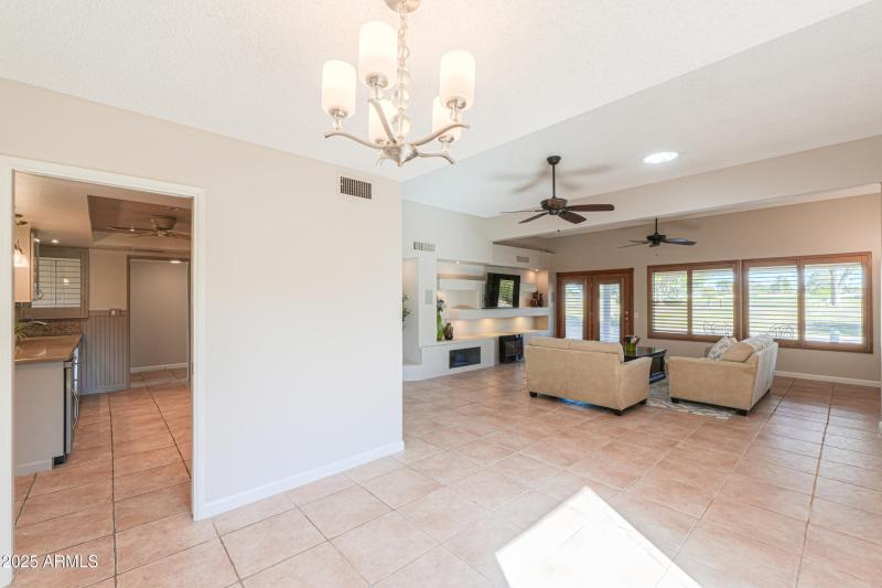 17801 N Boswell Blvd