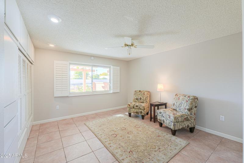 17801 N Boswell Blvd