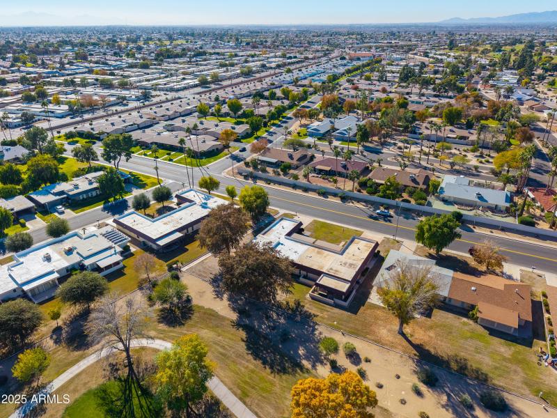 17801 N Boswell Blvd