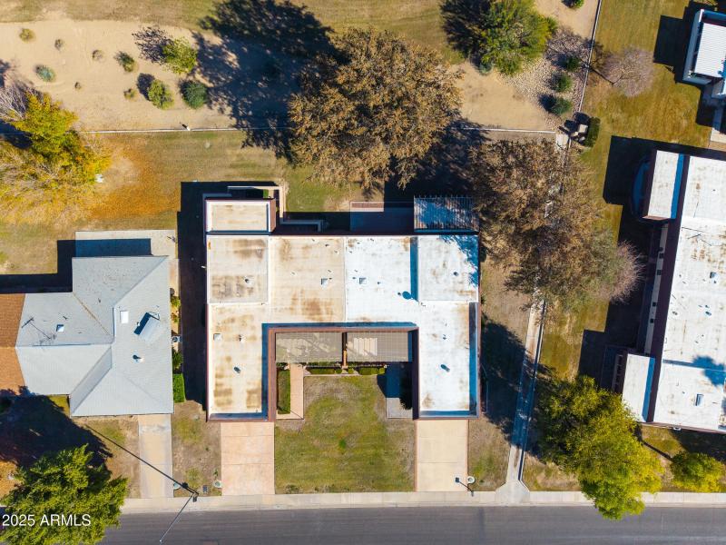 17801 N Boswell Blvd