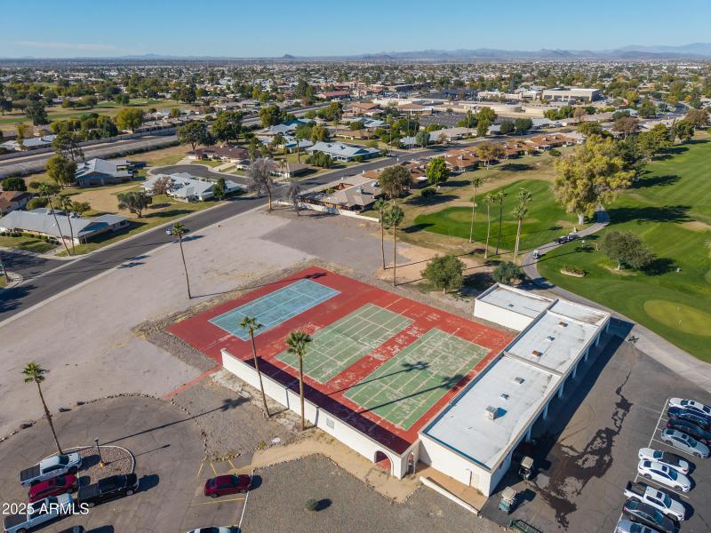 17801 N Boswell Blvd