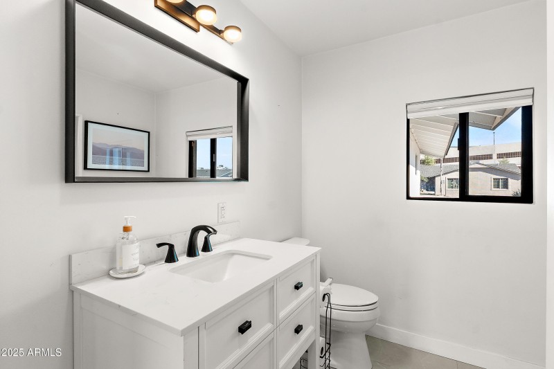 24_2050 n 71st st-21