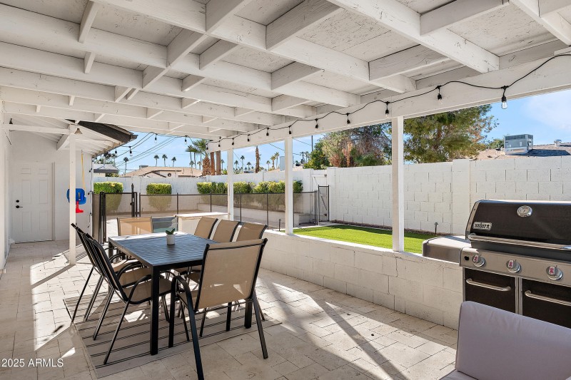 29_2050 n 71st st-26