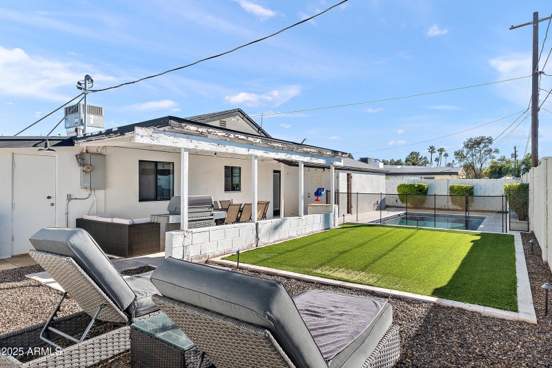 31_2050 n 71st st-28