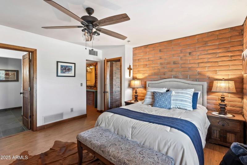 Bedroom 8 Primary suite 2 SK