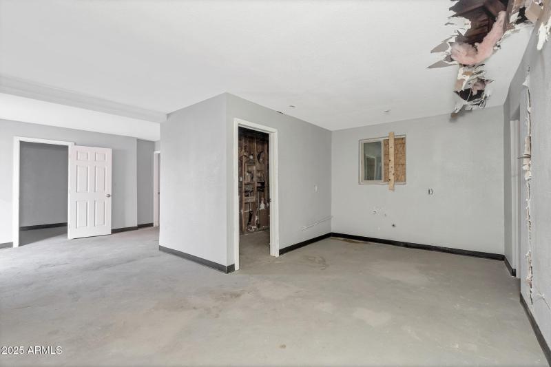 19-web-or-mls-QP-08496