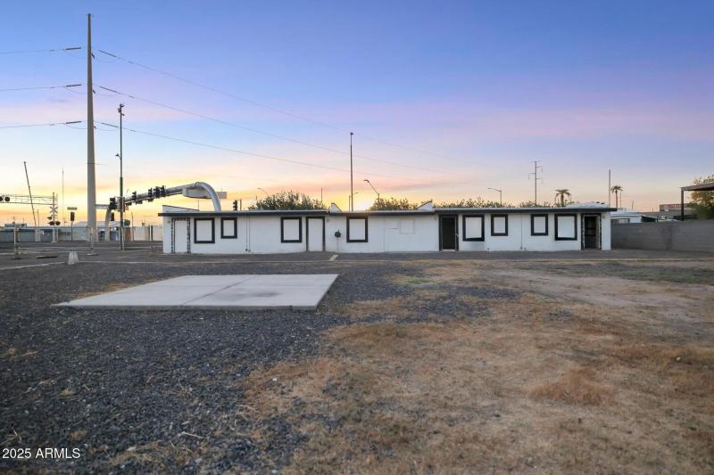 3-web-or-mls-QPT Photo - MAP_9074